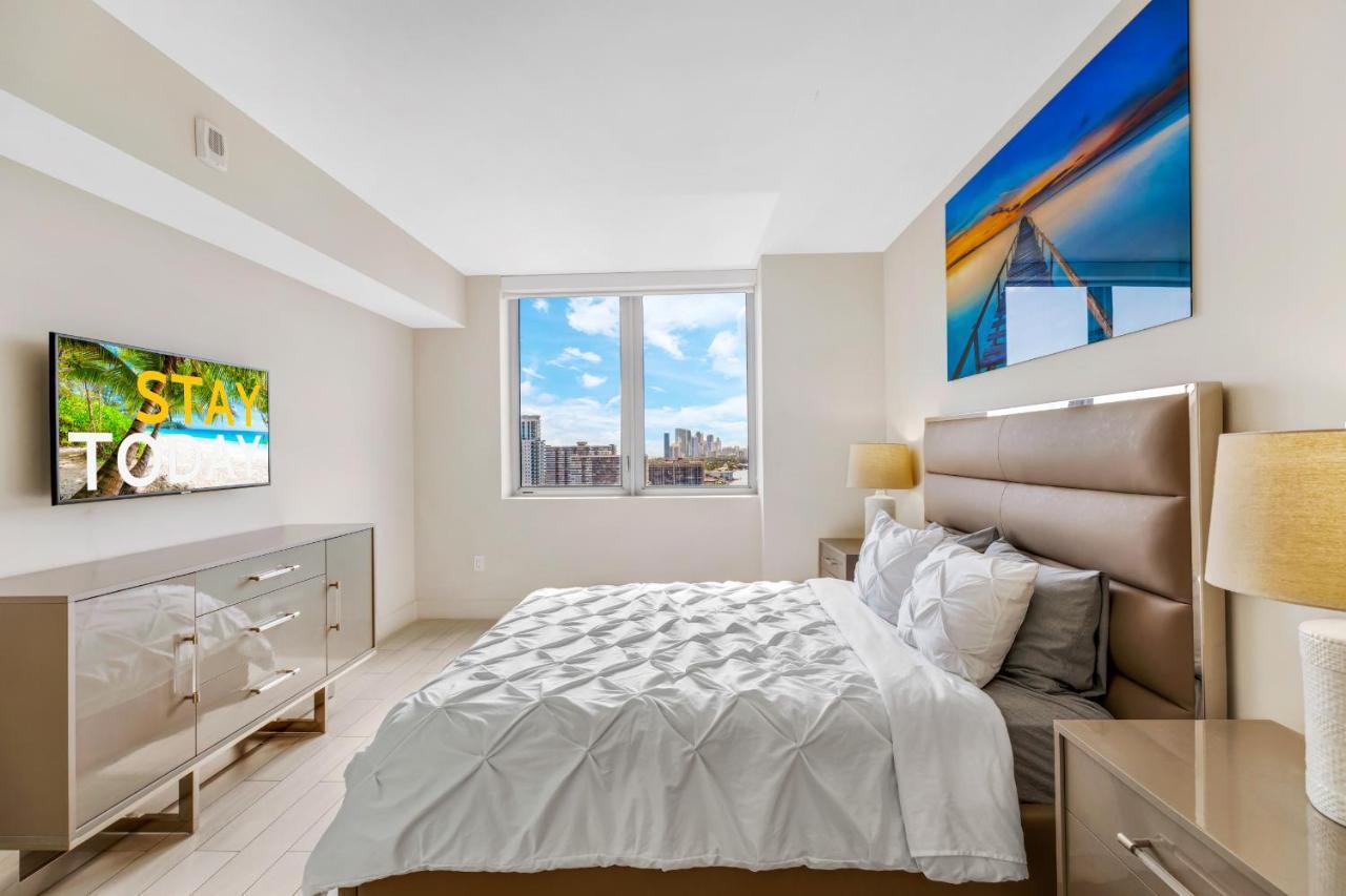 Resort-Style Living With Direct Ocean Views - 3Br Beauty Hallandale Beach Zewnętrze zdjęcie
