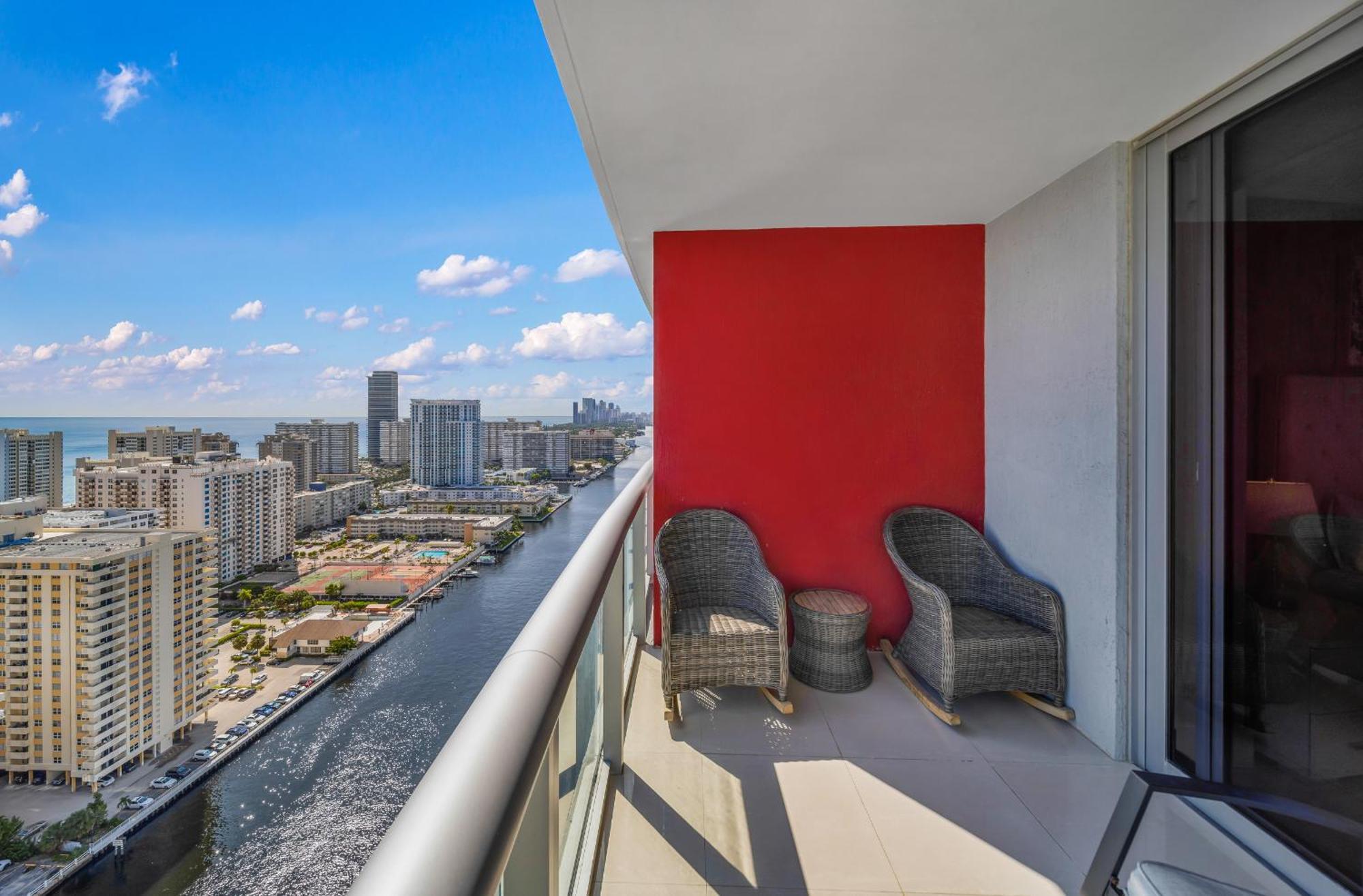 Resort-Style Living With Direct Ocean Views - 3Br Beauty Hallandale Beach Zewnętrze zdjęcie