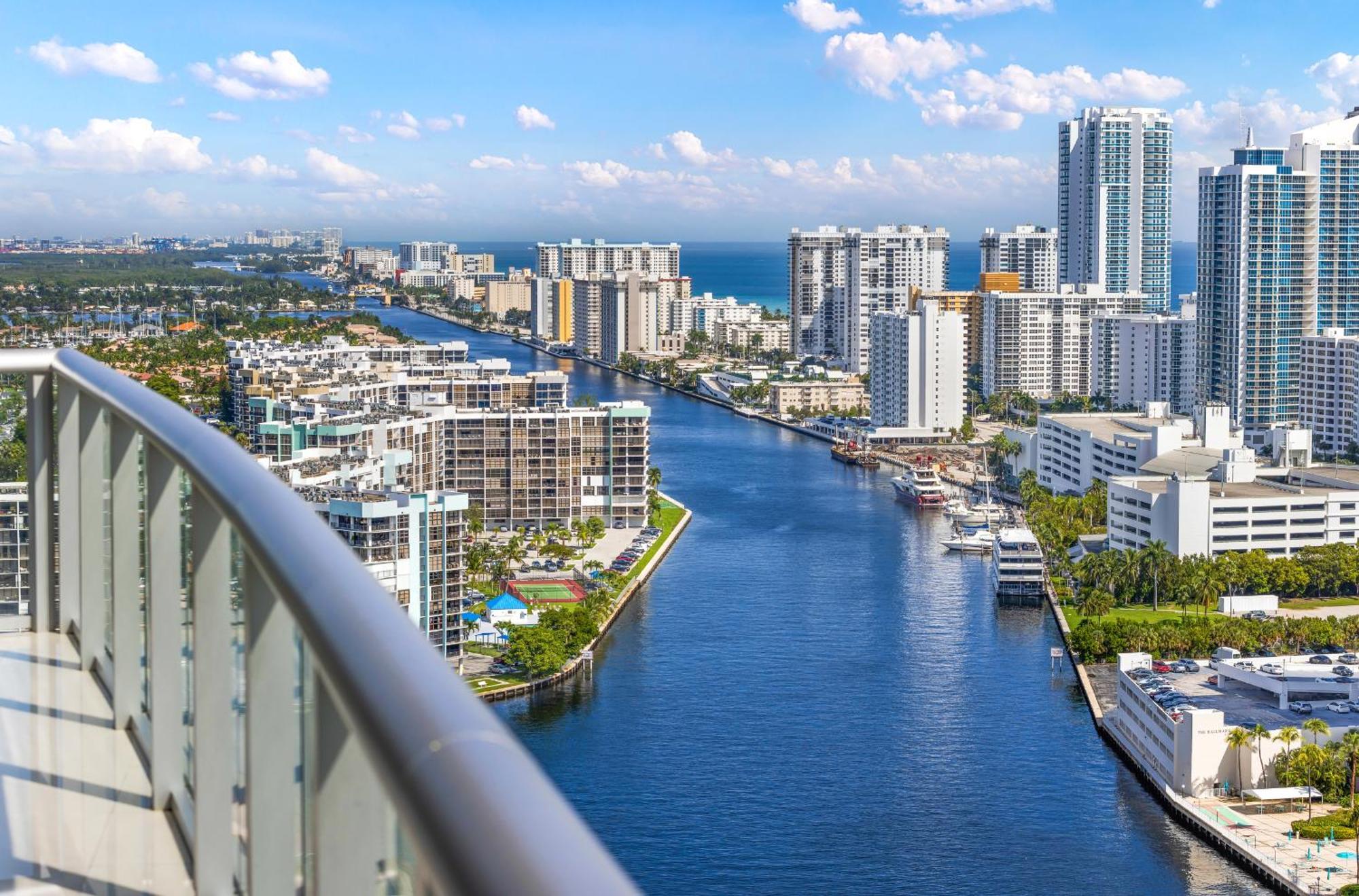 Resort-Style Living With Direct Ocean Views - 3Br Beauty Hallandale Beach Zewnętrze zdjęcie