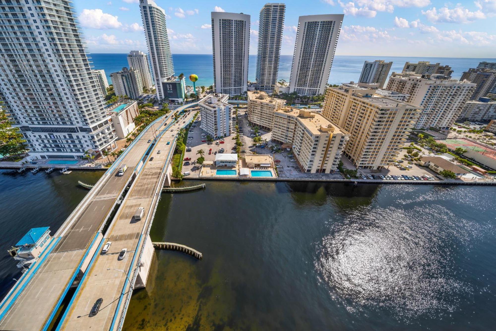 Resort-Style Living With Direct Ocean Views - 3Br Beauty Hallandale Beach Zewnętrze zdjęcie