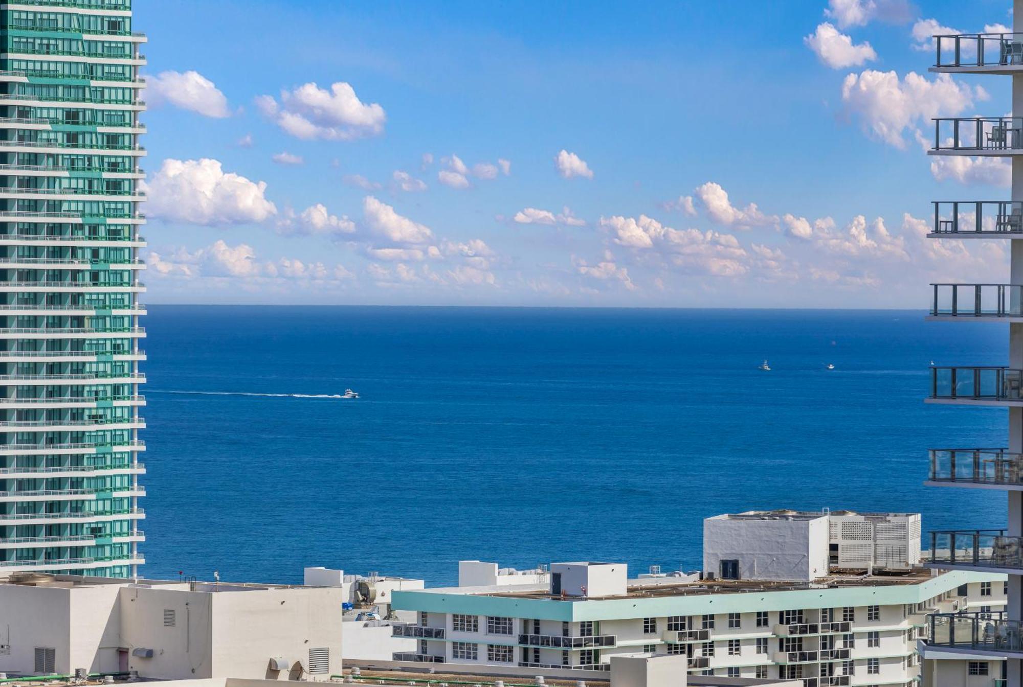 Resort-Style Living With Direct Ocean Views - 3Br Beauty Hallandale Beach Zewnętrze zdjęcie
