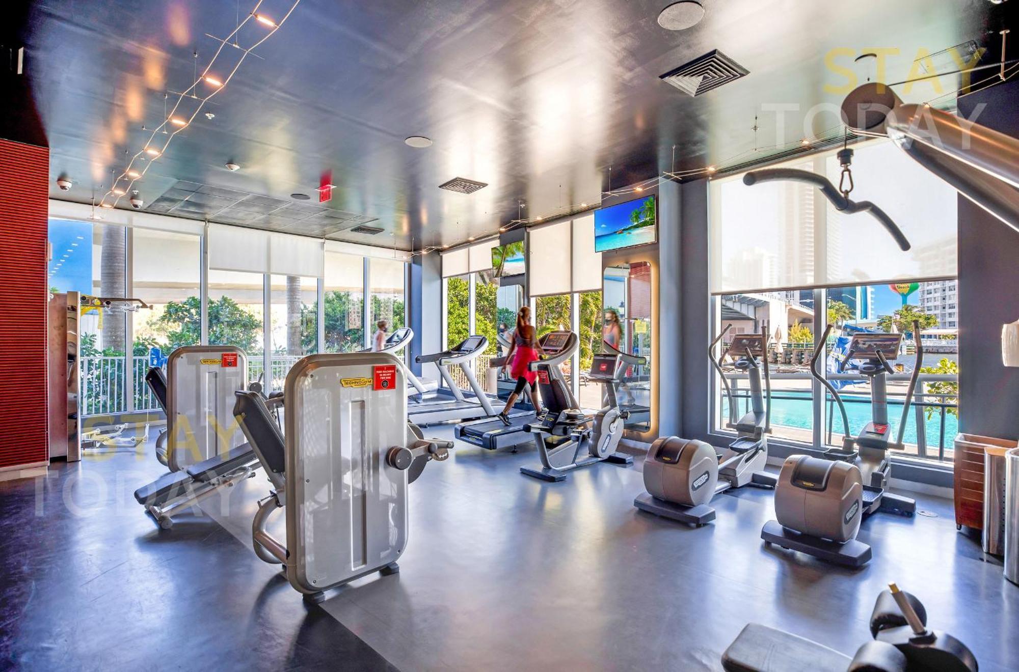 Resort-Style Living With Direct Ocean Views - 3Br Beauty Hallandale Beach Zewnętrze zdjęcie